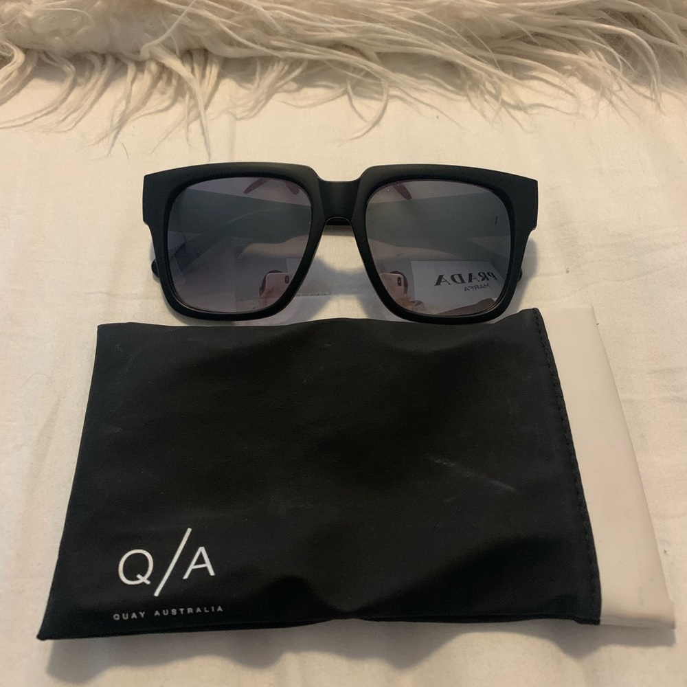 QUAY AUSTRALIA on the prowl black